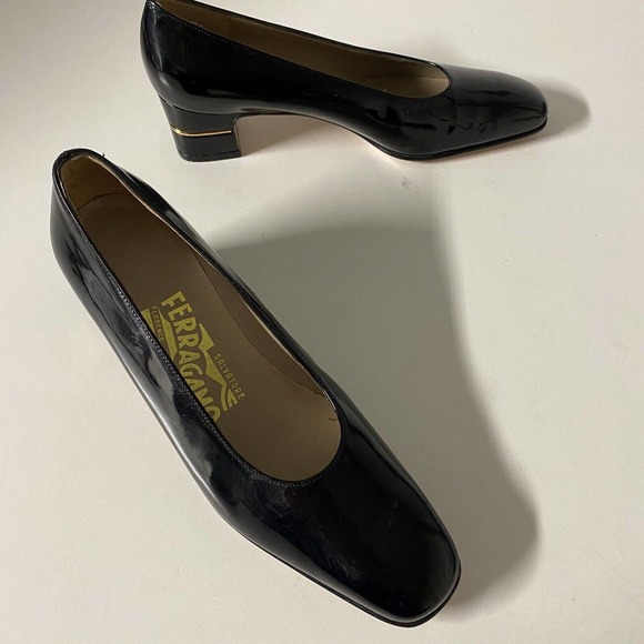 Salvatore Ferragamo Pump Patent Leather Black Block Heel 5 B Vintage Cla… - Picture 7 of 10